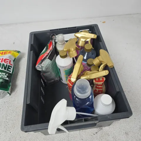 TOTE OF APPROXIMATELY 12 ASSORTED LIQUIDS TO INCLUDE: ARIEL THE BIG ONE PODS