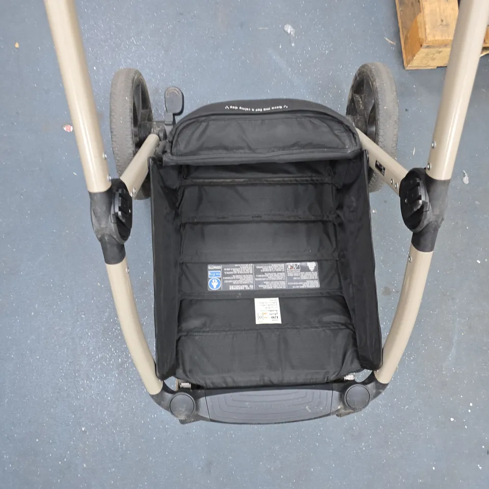 COSATTO PUSHCHAIR/STROLLER – BEIGE ALUMINIUM FRAME WITH BLACK FABRIC