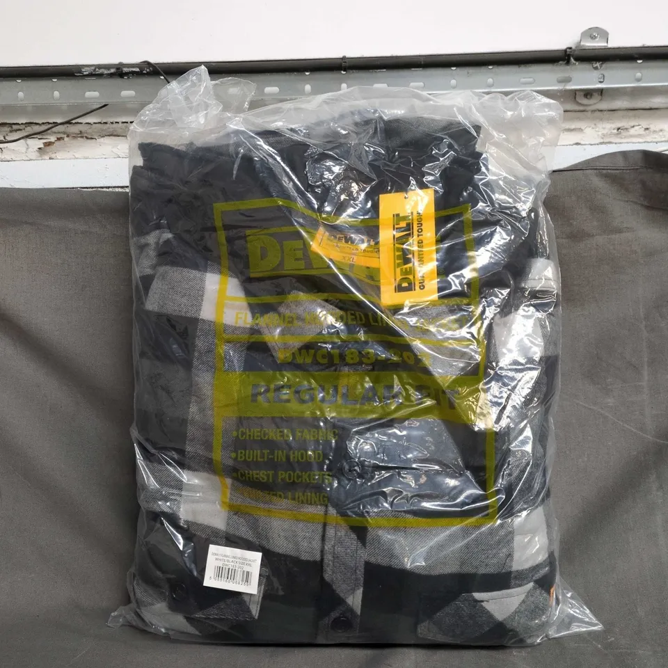 DEWALT FLANNEL-LINED HOODED JACKET – WHITE/BLACK – UK XXL (DWC183-202)