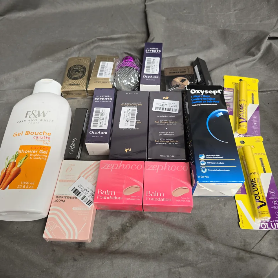 APPROXIMATELY 12 ASSORTED HEALTH & BEAUTY PRODUCTS TO INCLUDE CARROT SHOWER GEL, BLAM FOUNDATION, AND OXYSEPT ETC.