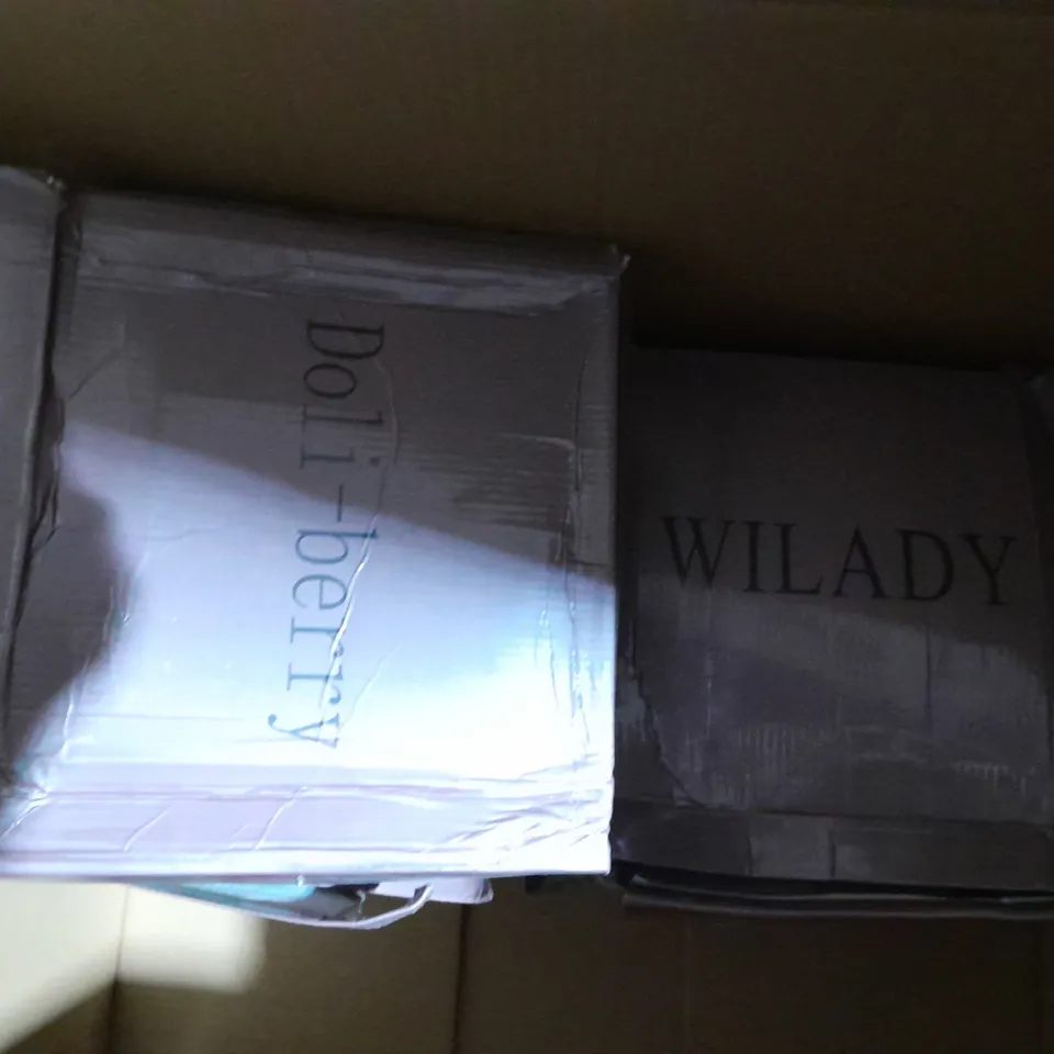 APPROXIMATELY 8 BOXED PAIR OF DARK BLUE HEELED SHOES IN VARIOUS SIZES 