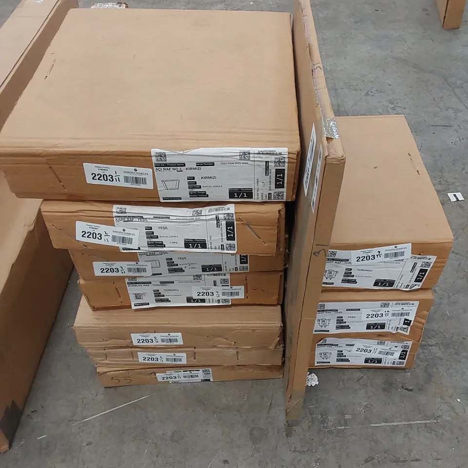 10 X BRAND NEW BOXED WALL SHELVES - COLOURS AND DESIGNS MAY VARY - ALSO INCLUDES 1 X WALL DECOR ITEM