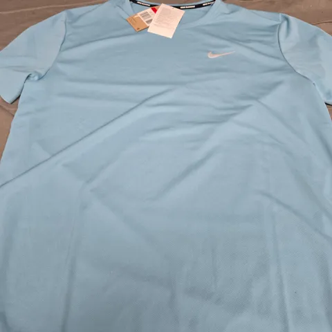 NIKE LOGO RUNNING TEE - SIZE LARGE