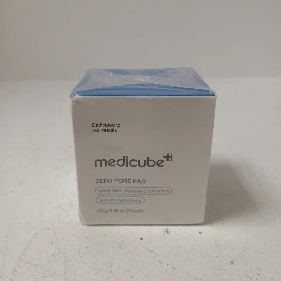 BOXED AND SEALED MEDICUBE ZERO PORE PAD (70 PADS)