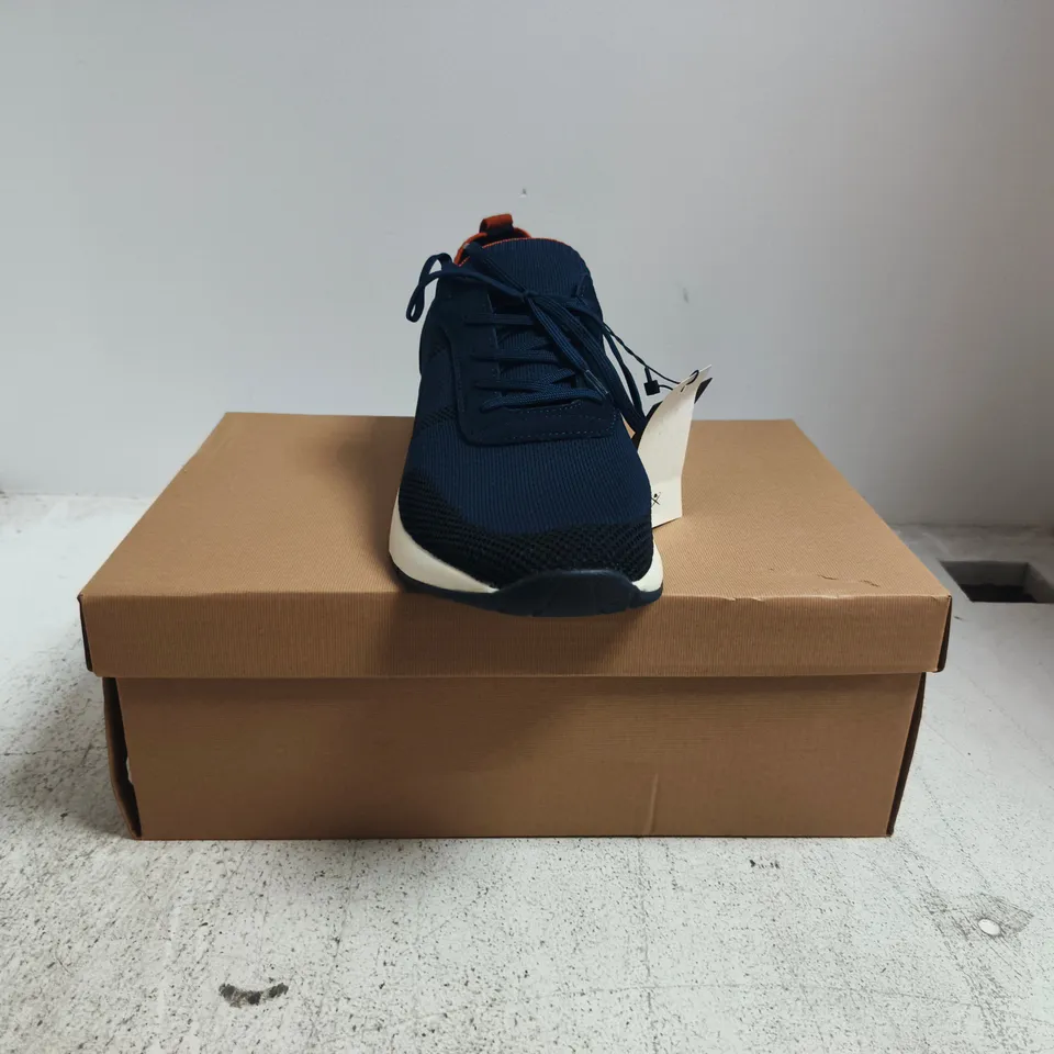 BOXED PAIR OF HACKETT LONDON H-RUNNER SOCK TRAINERS IN NAVY SIZE EU 44