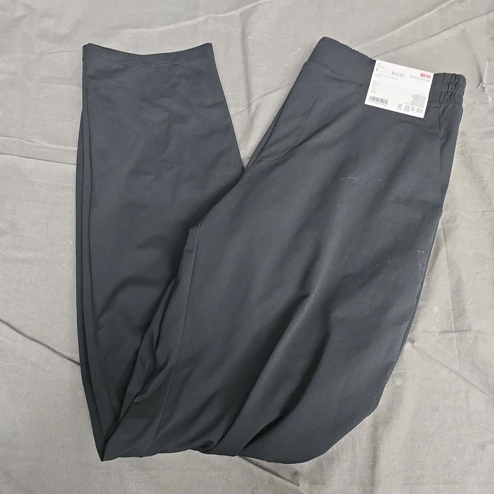 UNIQLO MEN'S ULTRA STRETCH ACTIVE TAPERED PANTS – BLACK, UK L (WAIST 33-36 IN)