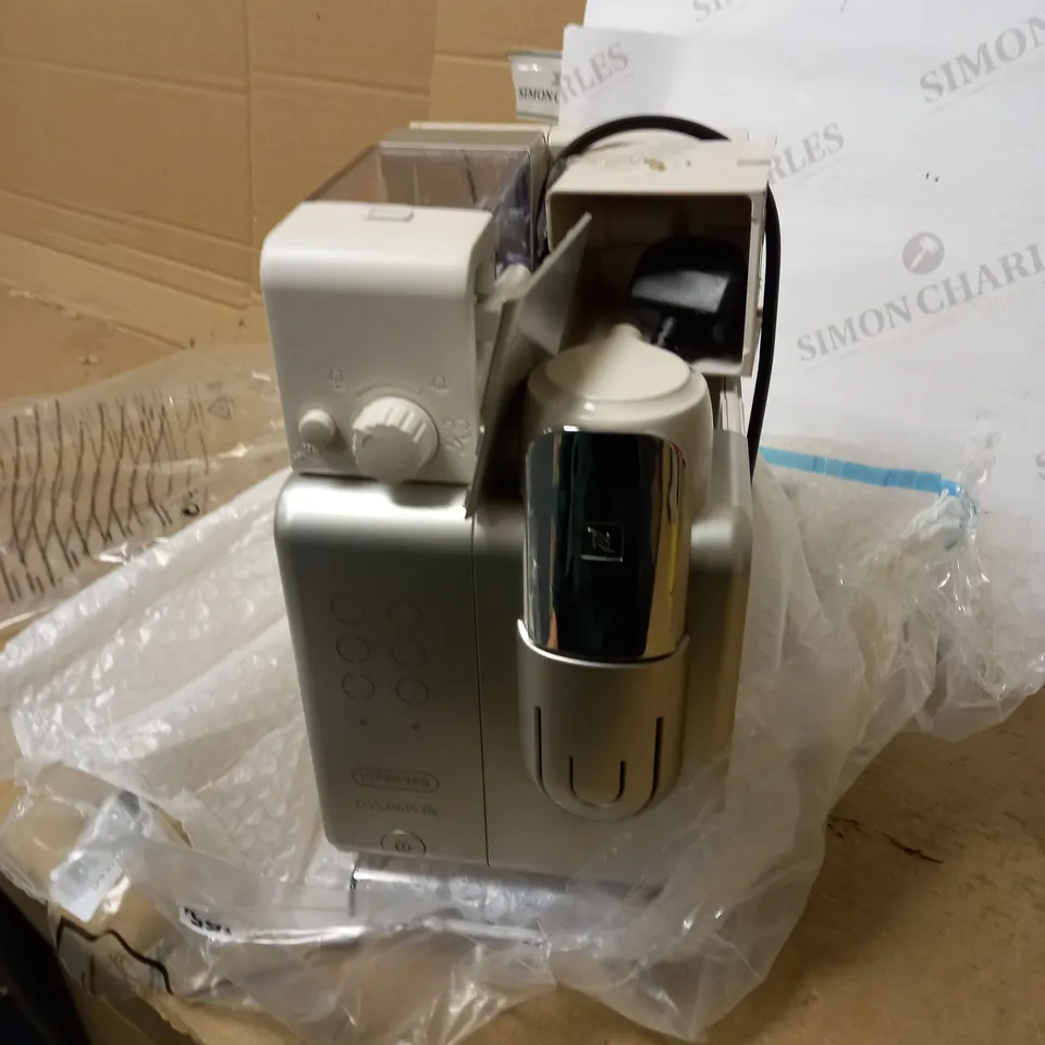 DELONGHI NESPRESSO MACHINE 