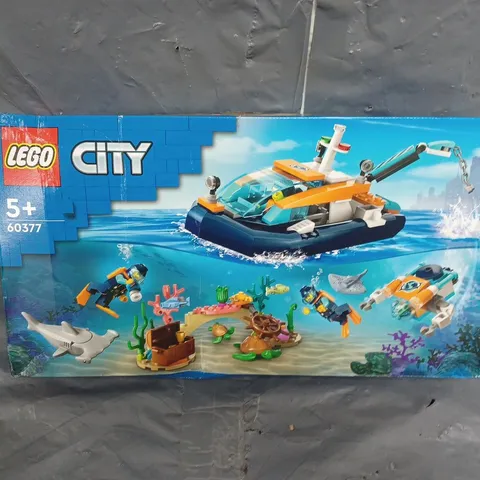 LEGO 60377 DIVING BOAT