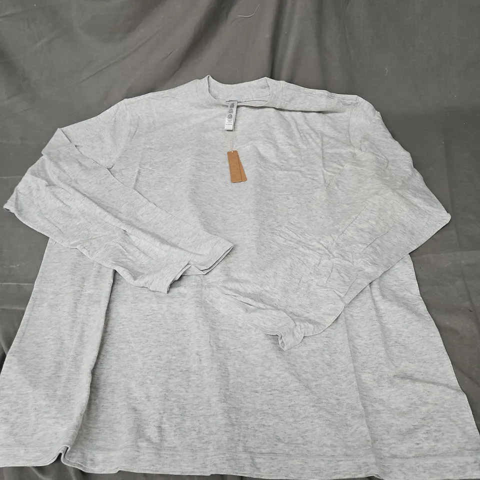 SKIMS BOYFREIND LONG SLEEVE TSHIRT IN LIGHT HEATHER GREY SIZE XL