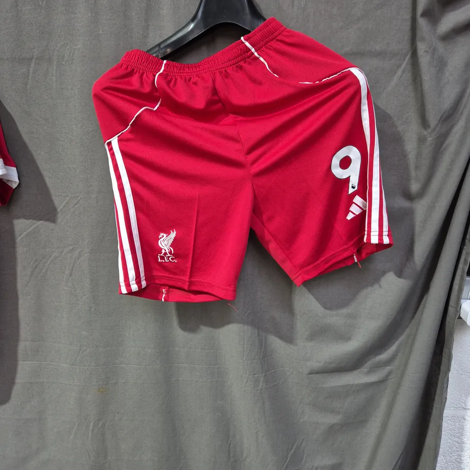 LIVERPOOL FC ADIDAS FOOTBALL JERSEY AND SHORTS  – ISAK 9 (LFC CREST, STANDARD CHARTERED)