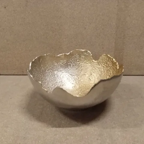 DESIGNER METAL LARGE FRUIT BOWL WITH GOLDEN HUE 