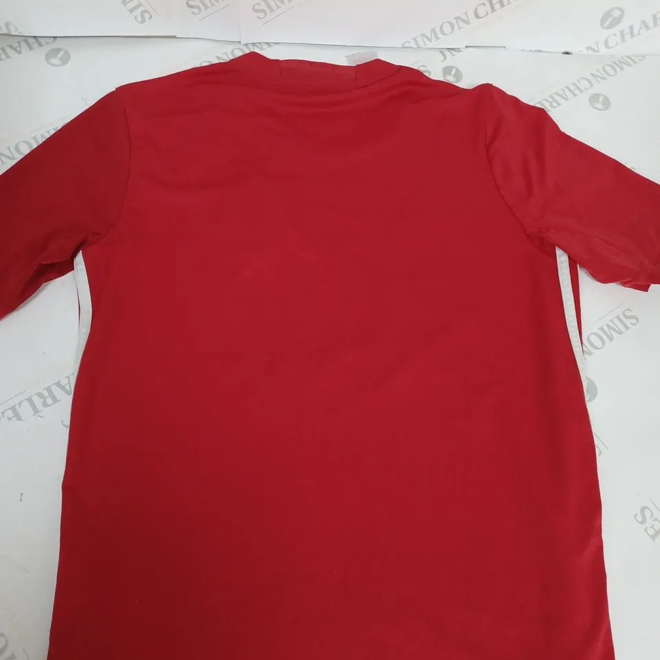 MANCHESTER UNITED FC HOME SHIRT SIZE 15-16 YEARS