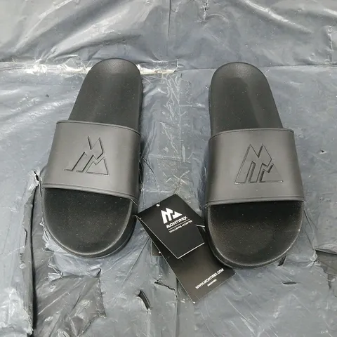 UNBOXED PAIR OF MONTIREX SLIDES UK 11 BLACK 