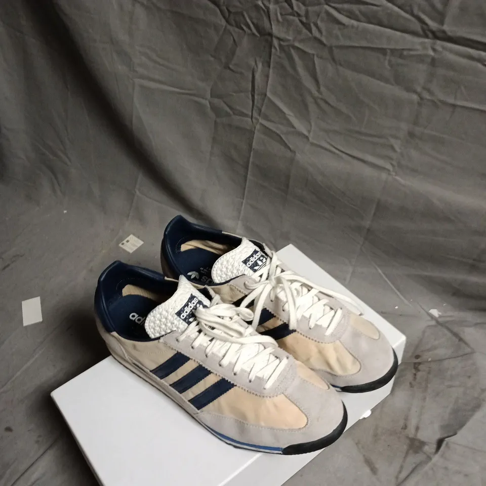 ADIDAS SNEAKERS - BEIGE SUEDE WITH NAVY 3-STRIPE UK10