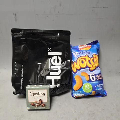 APPROXIMATELY 5 ASSORTED FOOD & DRINK ITEMS TO INCLUDE - WOTSITS , HUEL BLACK EDITION CHOCOLATE FLAVOUR ETC