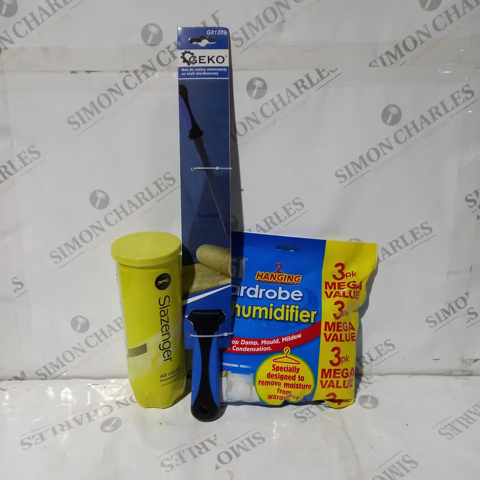 APPROXIMATELY 10 ASSORTED HOUSEHOLD ITEMS TO INCLUDE SLAZENGER TENNIS BALLS, KNIFE FOR MINERAL WOOL, WARDROBE DEHUMIDIFIER 