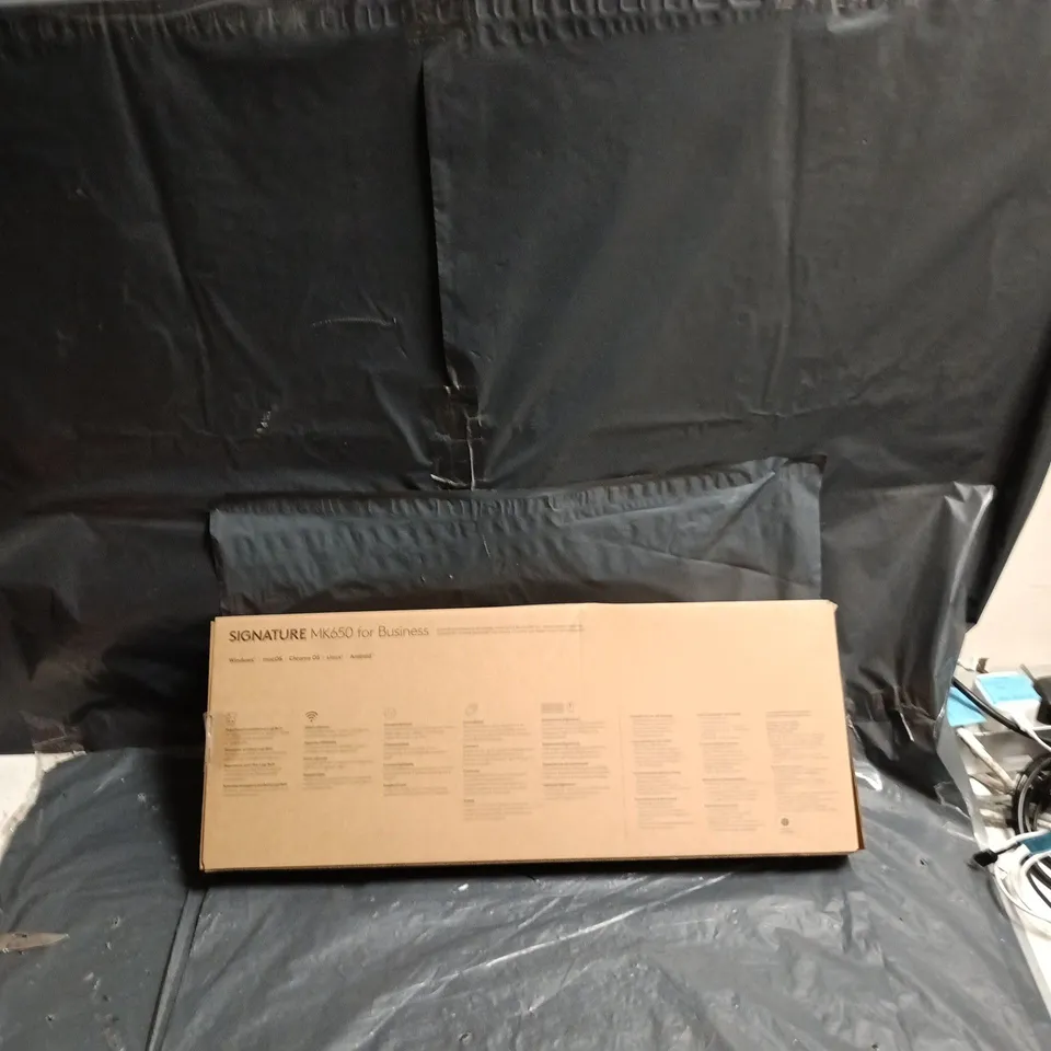 LOGITECH SIGNATURE MK650 FOR BUSINESS KEYBOARD & MOUSE – WHITE – BOXED