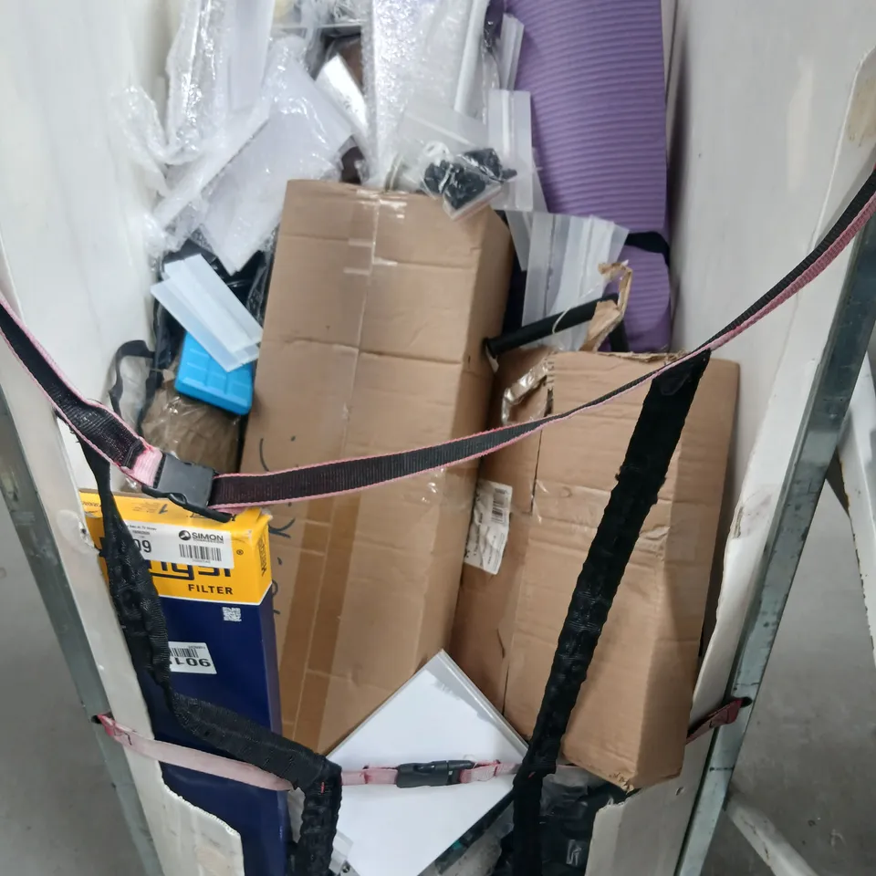 CAGE OF APPROXIMATELY 120 ASSORTED PRODUCTS TO INCLUDE; ROUTINE BAGGYJEANS IN DARK BLUE, CMD CABLE TIDY SPINE, TENTH MUSE REFILLABLE VESSEL IN PINK SUEDE, LAMIER COLLARED JACKET, TRUE CLASSIC BOXER TR