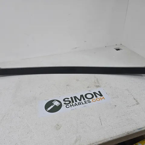 R32 ROOF SPOILER IN BLACK - COLLECTION ONLY