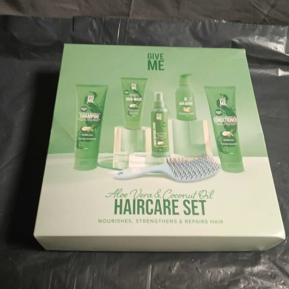 GIVE ME ALOE VERA & COCONUT OIL HAIRCARE SET