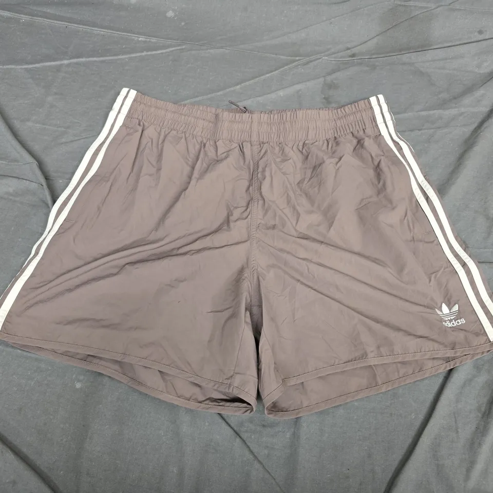 ADIDAS SPRINTER SHORTS – BROWN WITH WHITE SIDE STRIPES, SIZE XL