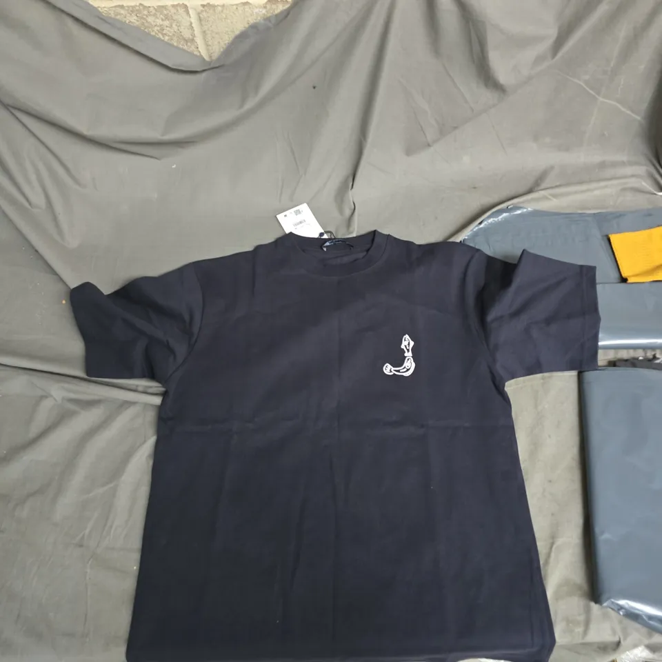 JACQUEMUS NAVY T-SHIRT WITH BACK LOGO PRINT UK M