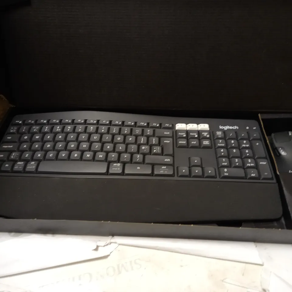 LOGITECH MK850 PERFORMANCE KEYBOARD