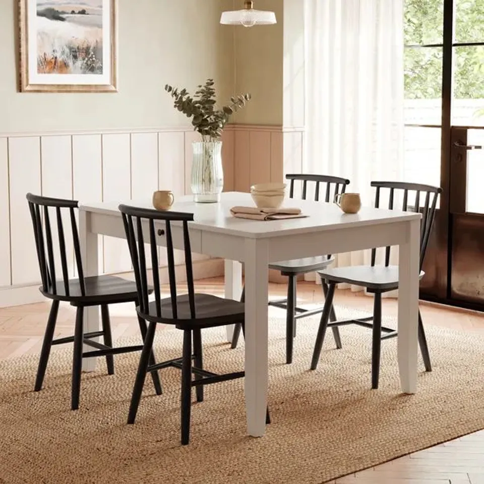 BOXED LYNTON COMPACT RECTANGULAR 4 SEATER DINING TABLE - WHITE (1 BOX)