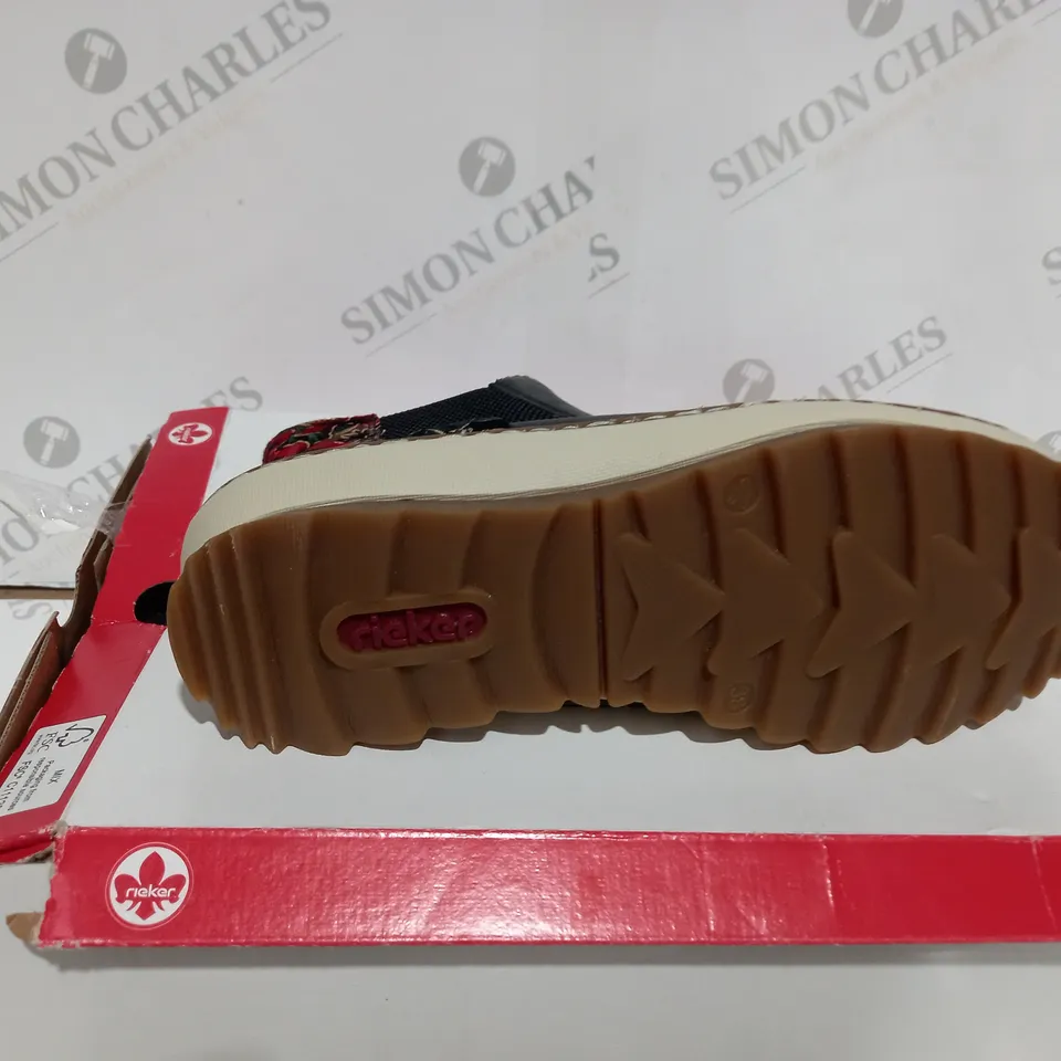 BOXED RIEKER ANTISTRESS CHELSEA BOOT - SIZE 5