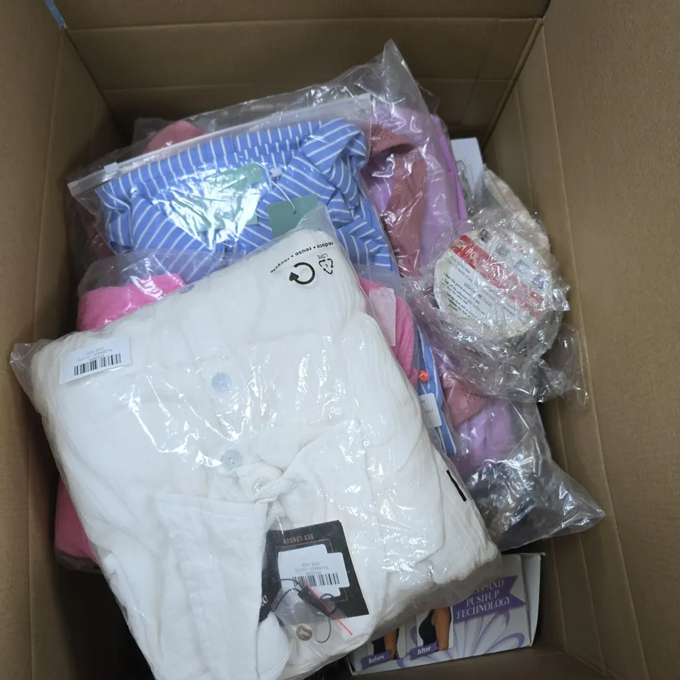 BOX OF APPROXIMATELY 15 ASSORTED CLOTHING ITEMS IN VARIOUS COLOURS, SIZES AND STYLES
