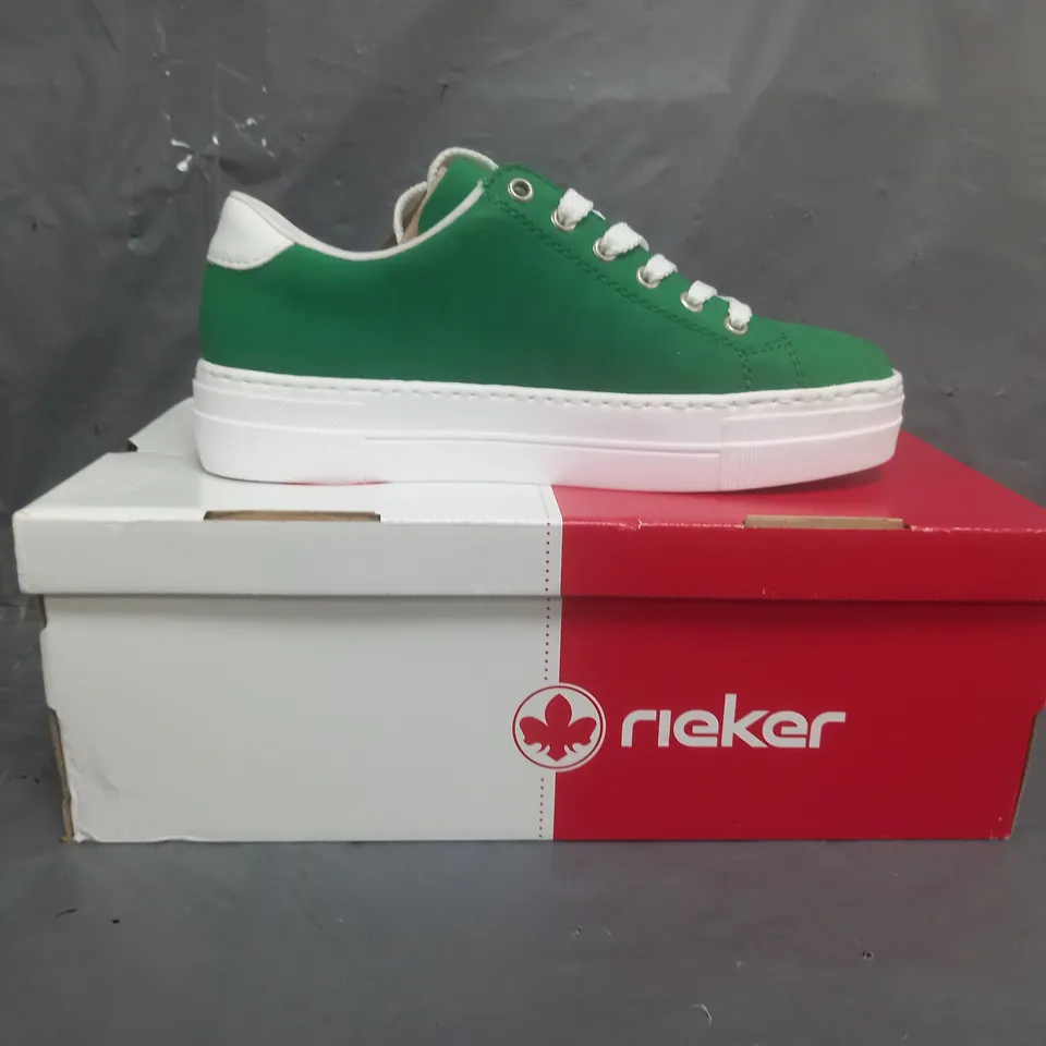RIEKER PLATFORM TRAINERS GREEN SIZE 6