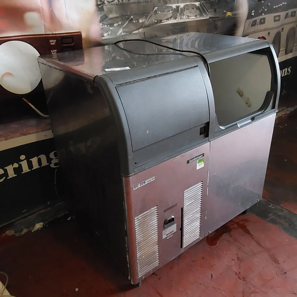 SCOTSMAN FRIMONT EC 226 EASY FIT-A ICE MACHINE