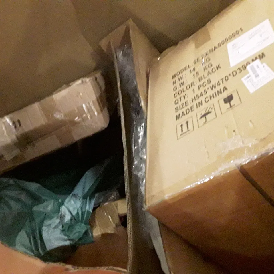 PALLET OF ASSORTED PRODUCTS INCLUDING TOILET SEAT, AIR FRYER, BATHROOM MIRROR, MULTIFUNCTIONAL FOOD PROCESSOR, INDUCTION COOKTOP, KIDS SLIDE  