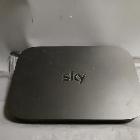 SKY EM150 Q MINI BOX