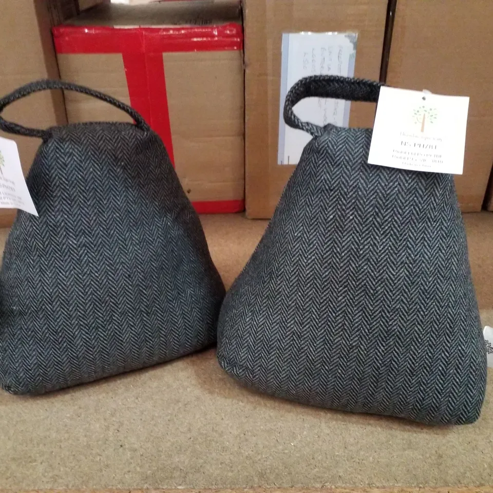 NICOLA SPRING HERRINGBONE DOOR STOP GREY 23X22.5