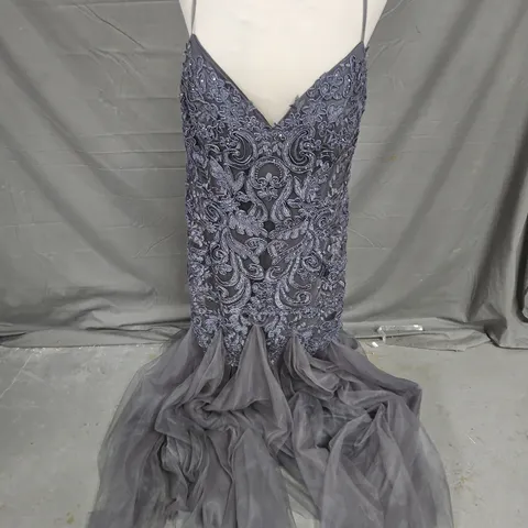 SIGNATURE COLLECTION EMBELLISHED TULLE PROM DRESS IN MIDNIGHT GREY SIZE 20