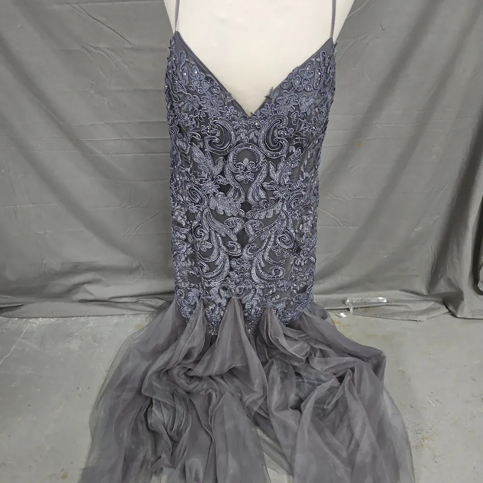 SIGNATURE COLLECTION EMBELLISHED TULLE PROM DRESS IN MIDNIGHT GREY SIZE 20