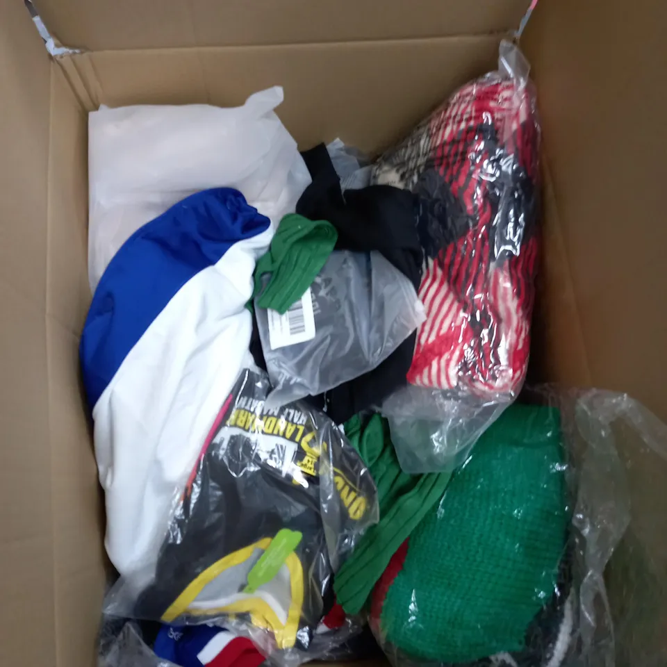 BOX OF APPROXIMATELY 20 CLOTHING ITEMS TO INCLUDE TOPS, JUMPERS DRESSES ETC