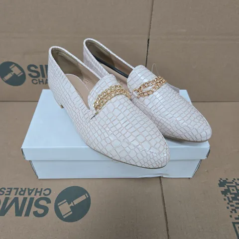 SPOT ON LADIES' CROC-EFFECT LOAFERS – GOLD CHAIN DETAIL, UK SIZE 6