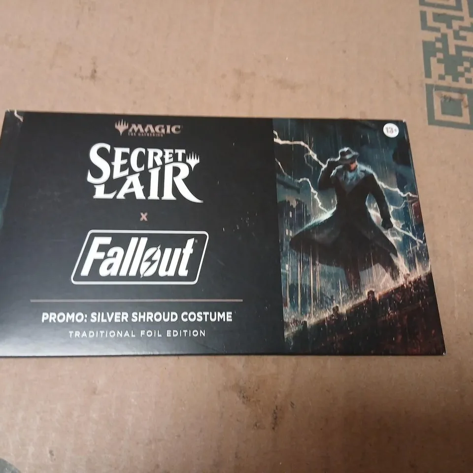 SECRET LAIR X FALLOUT – TRADITIONAL FOIL EDITION PROMO BOX (SILVER SHROUD COSTUME)