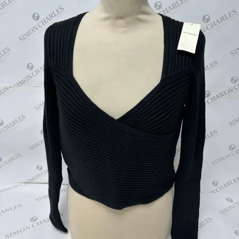 ABERCROMBIE & FITCH CROSSBODY LONG SLEEVED TOP IN BLACK SIZE L