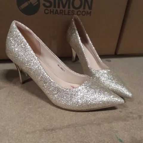 GLITTERY SILVER HIGH HEELS, UK 7 (EU 40) β WOMEN'S SHOES