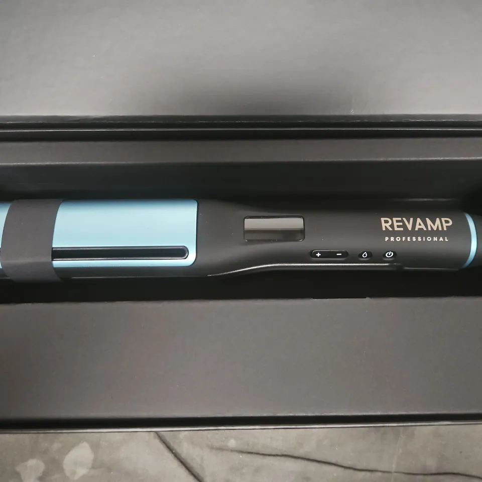 BOXED REVAMP PROGLOSS HYDRO SHIELD HAIR STRAIGHTENER (ST-1800X-GB)