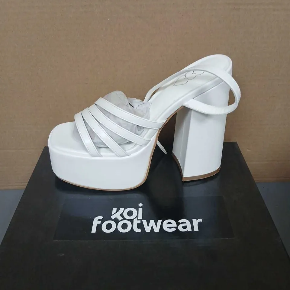 KOI FOOTWEAR DBP52 WHITE PU PLATFORM SANDALS – UK 5 (PAIR)