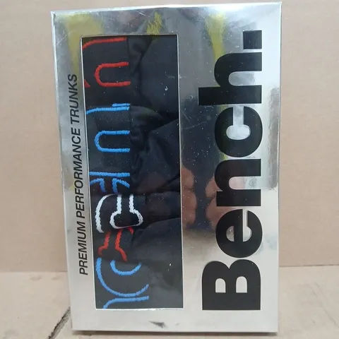 BOXED BENCH PERFORMANCE TRUNKS - SIZE M