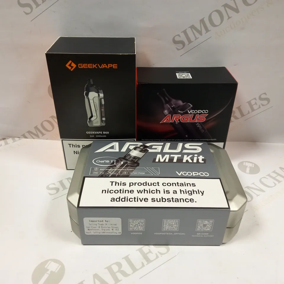 BOX OF APPROXMATELY 28 E-CIGARETTES AND LIQUIDS TO INCLUDE VOOPOO ARGUS MT KIT, GEEKVAPE B60 2ML, VOOPOO ARGUS, ETC