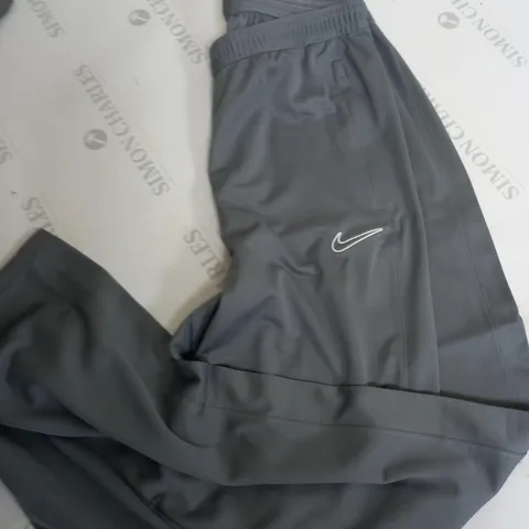 NIKE TRACKSUIT COOL GREY MENS MEDIUM X2