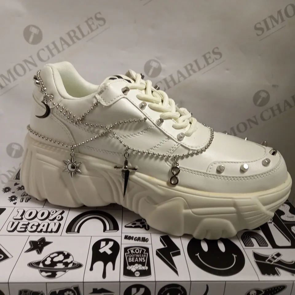 KOI VEGAN JINX WHITE MYSTIC CHARM TRAINERS - SIZE 6