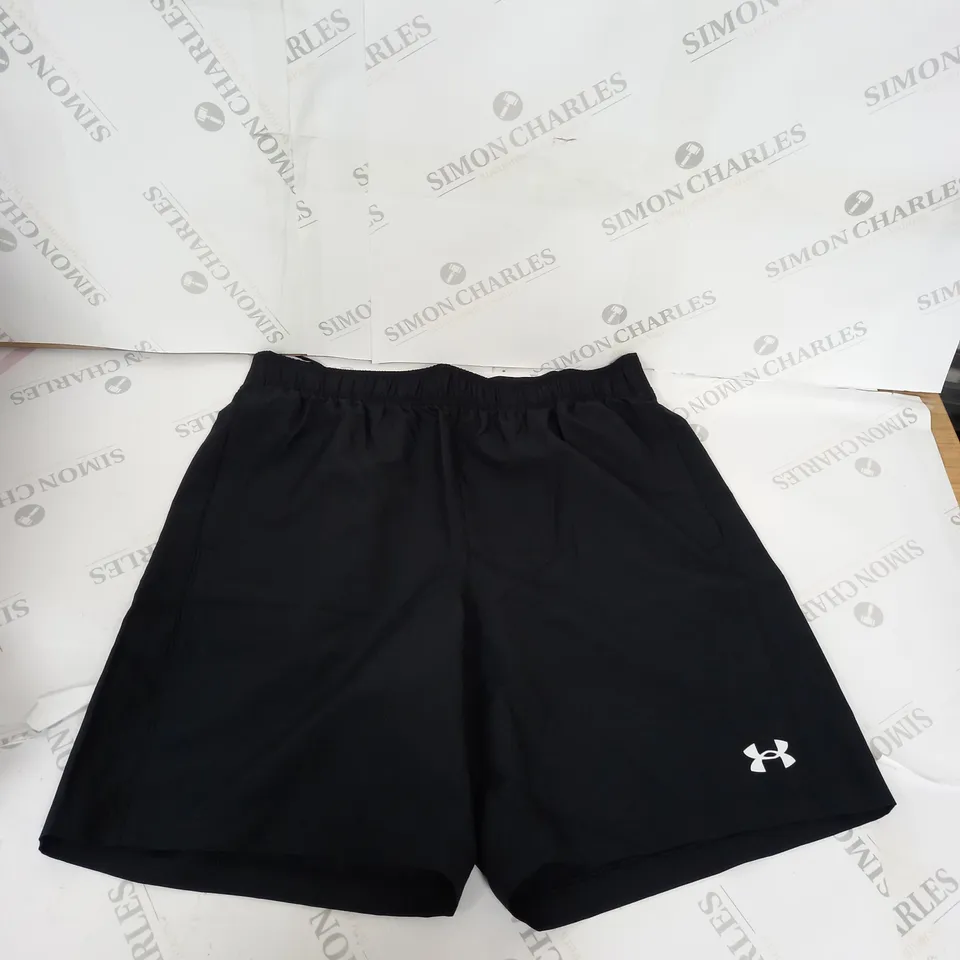 UNDER ARMOUR WOVEN HALFBACK SHORTS SIZE L