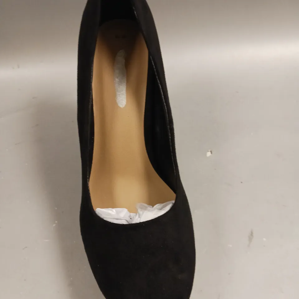 LOT OF 5 PAIRS OF WEDGE HEELED SHOES - UK 6